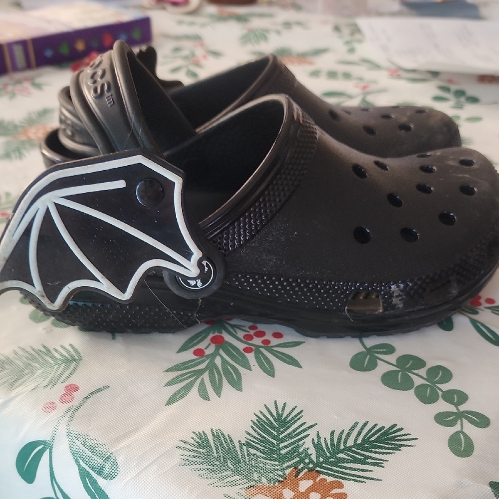 Sz 3 CROCS Kids Black I Am Bat Clogs